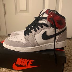 Air Jordan 1 ultra high smoke grey